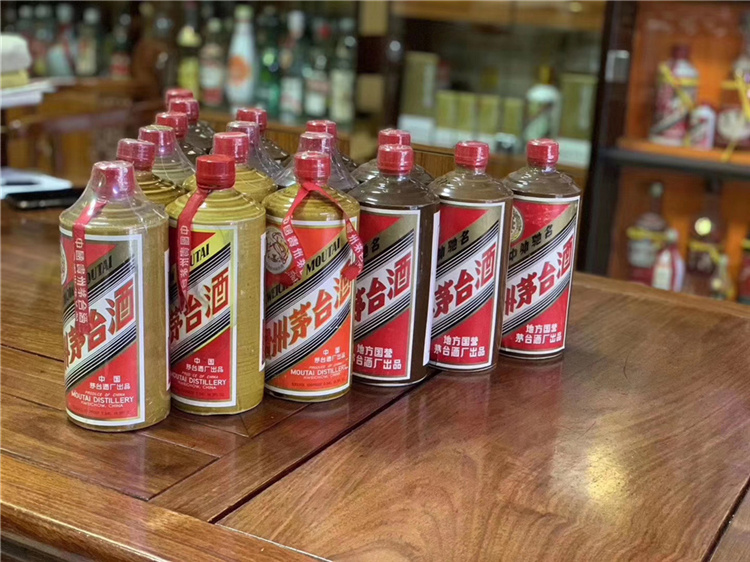 烟酒回收店教您什么条件适合储存白酒